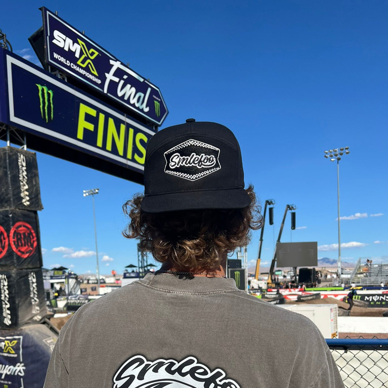 Checkered SMLEFOO Hydro