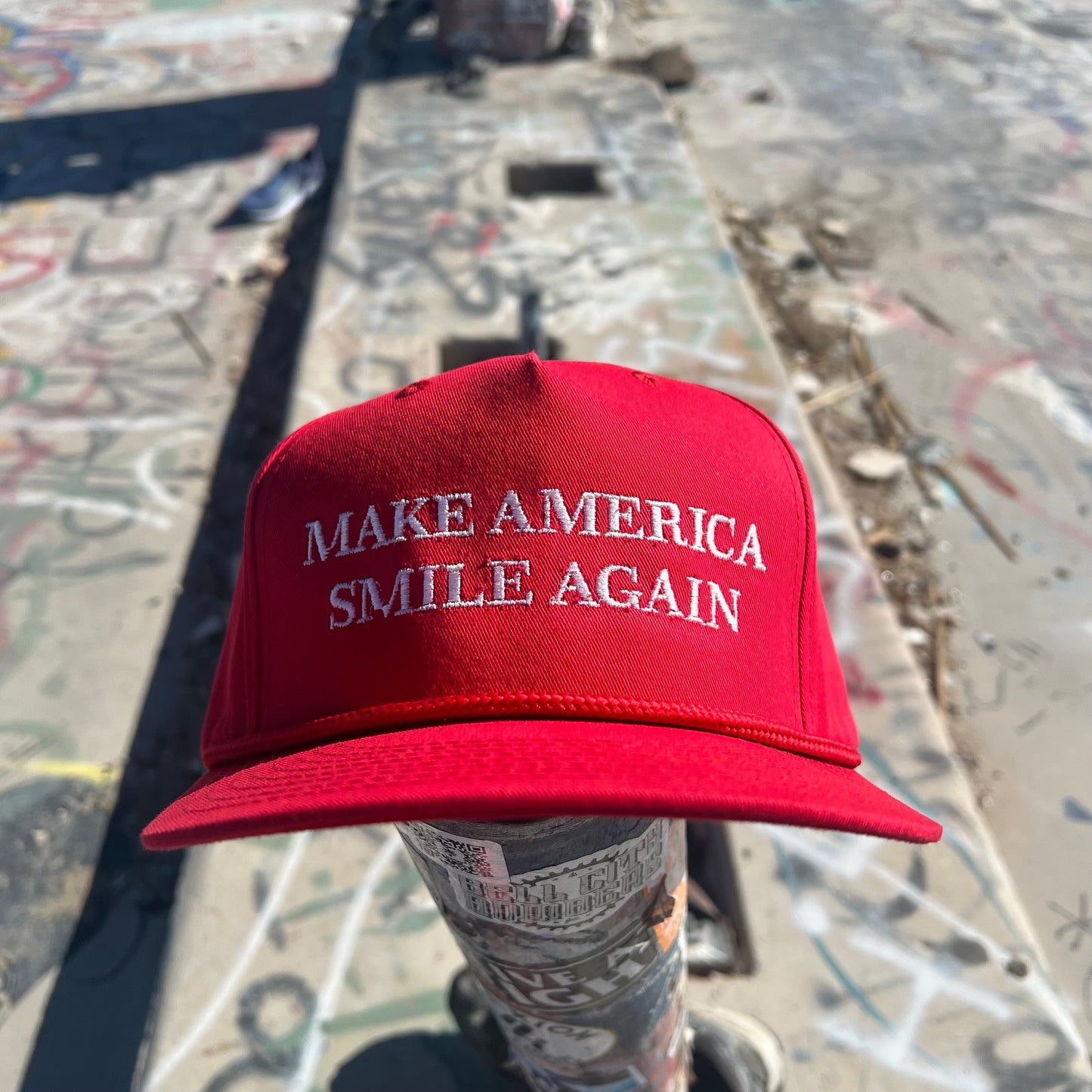 MAKE AMERICA SMILE AGAIN - RED - SMLEFOO